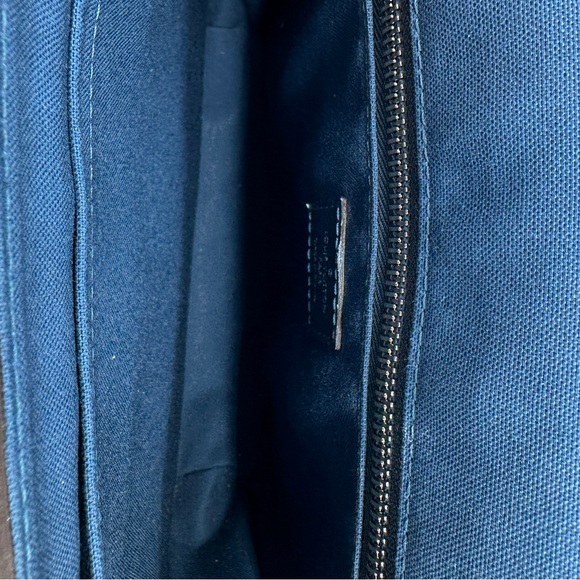 Louis Vuitton Roman PM Measenger Bag Taiga  Leather in Ocean Brand new With Tags - Picture 8 of 13